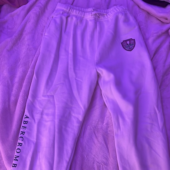 Abercrombie sweatpants - Picture 2 of 2